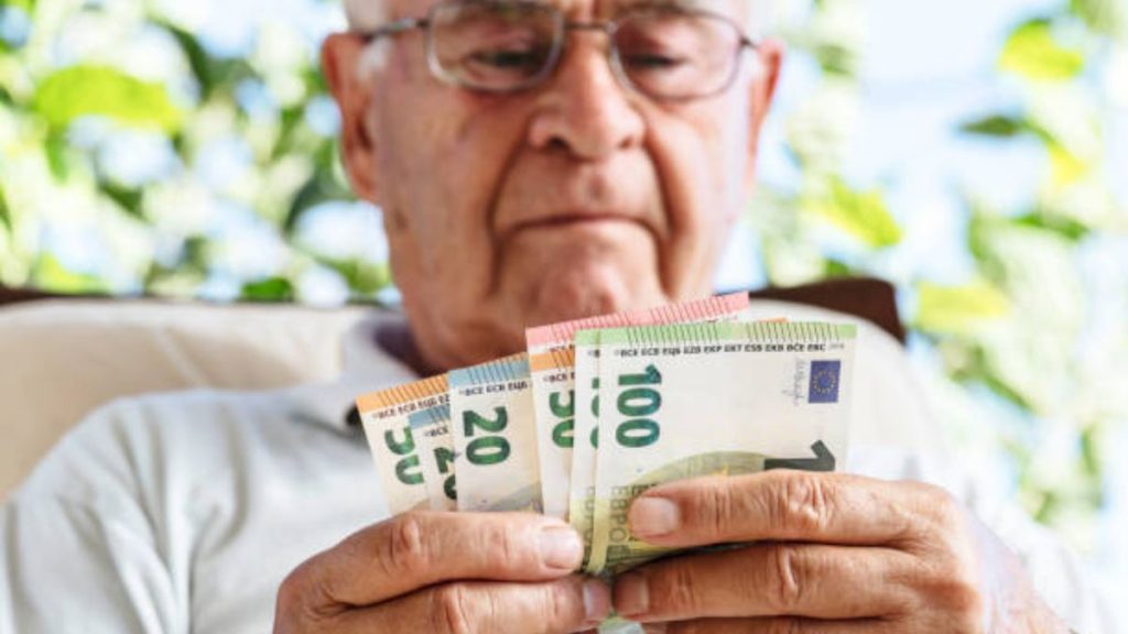 3 Big CRA Changes Affecting Seniors in 2025